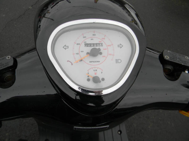 2008 Lance Milan 150 (TAZH)