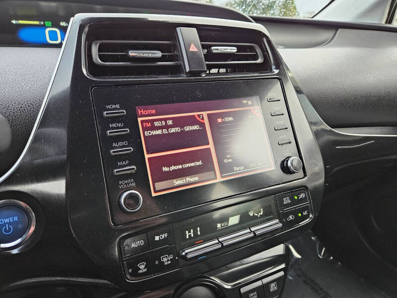 2020 Toyota Prius XLE