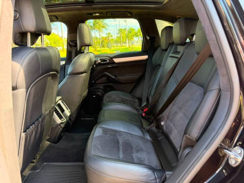 2016 Porsche Cayenne GTS