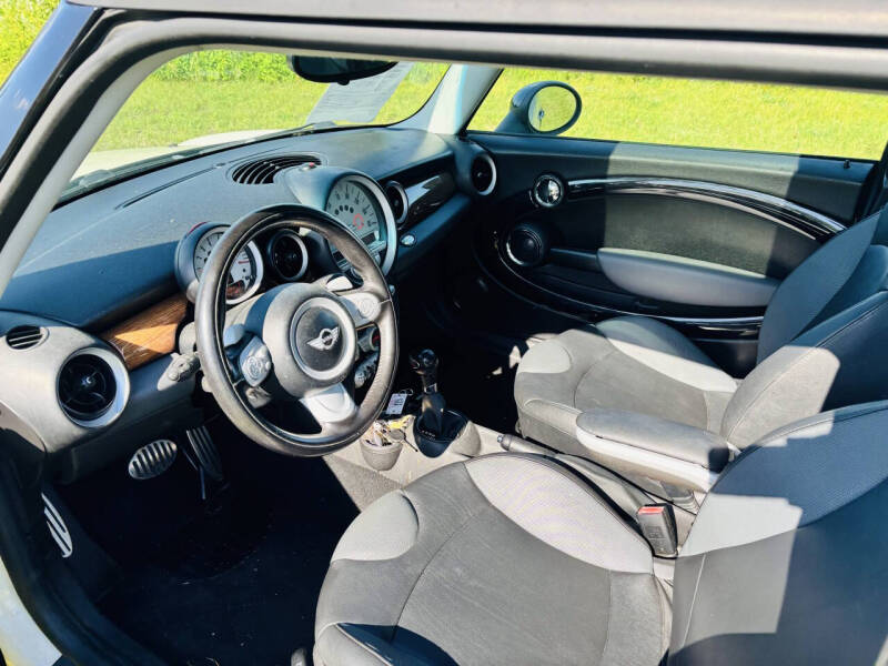 2010 MINI Cooper S - Photo 9