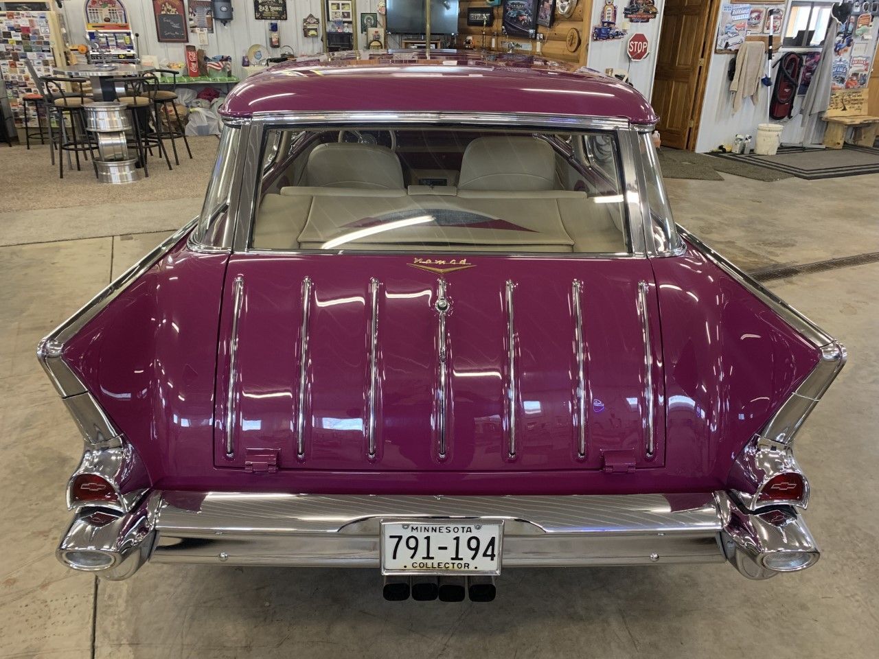 1957 Chevrolet Nomad 10
