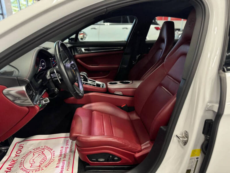 2023 Porsche Panamera