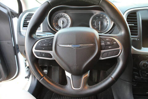 2017 Chrysler 300 Limited