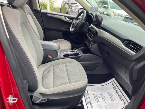 2020 Ford Escape SE