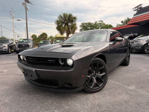 2017 Dodge Challenger SXT