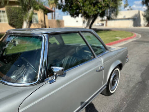 1969 Mercedes-Benz 280-Class