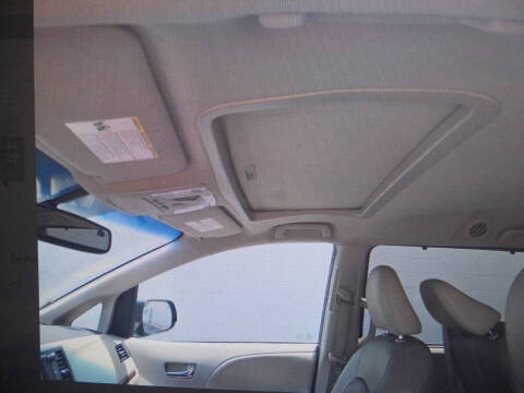 2012 Toyota Sienna XLE 7-Passenger