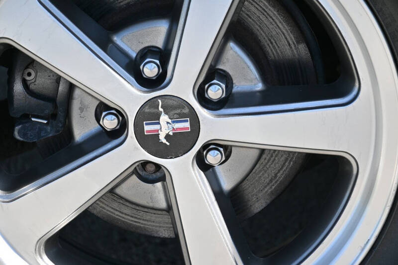 2004 Ford Mustang Mach 1 Premium