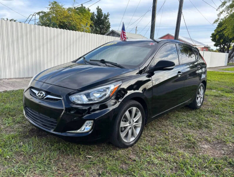 2013 Hyundai Accent SE