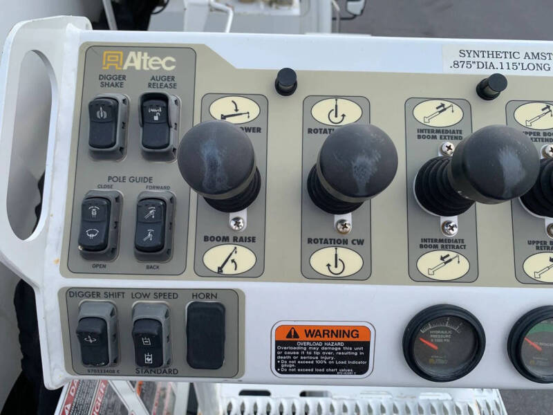2016 Freightliner M2 106