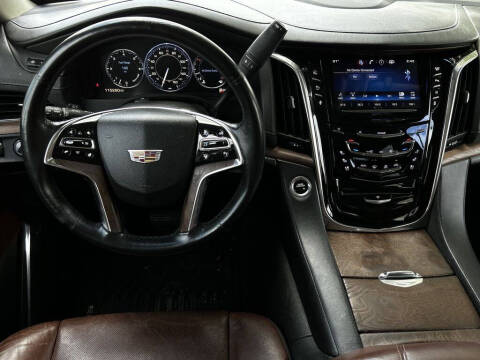 2015 Cadillac Escalade Luxury