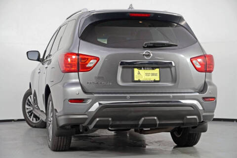 2020 Nissan Pathfinder S