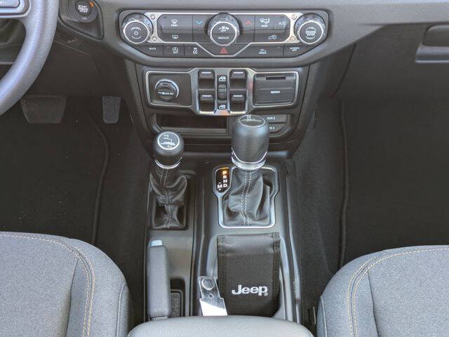 2026 Jeep Gladiator Sport