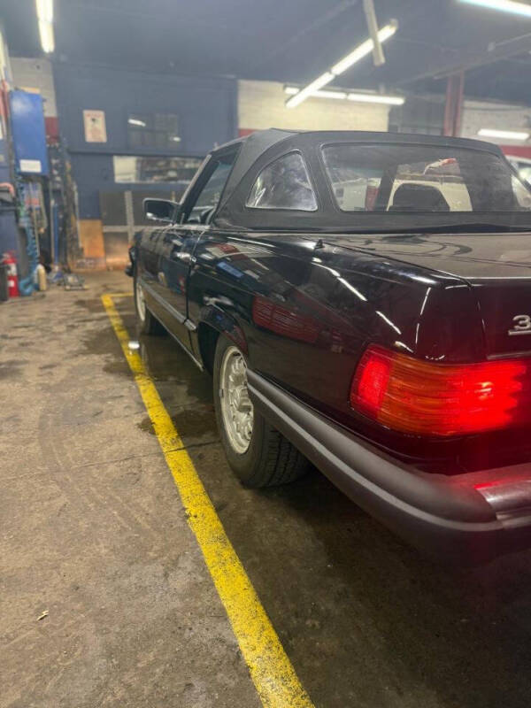 1985 Mercedes-Benz 380-Class