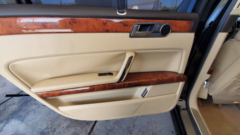 2004 Volkswagen Phaeton Premiere Edition W12