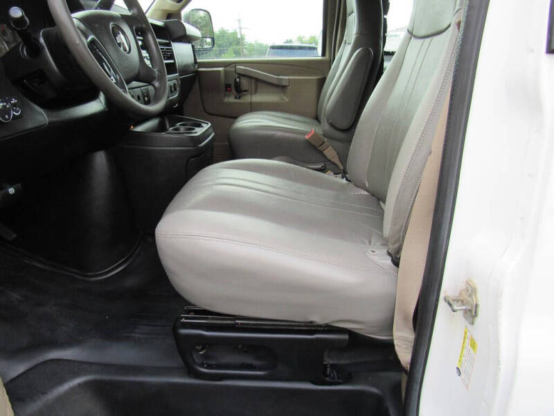 2017 Chevrolet Express 2500