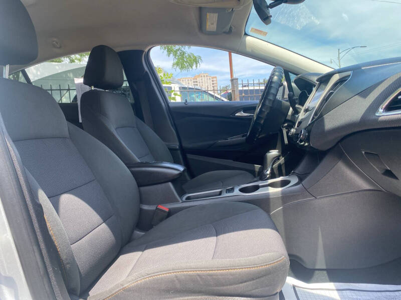 2017 Chevrolet Cruze LS Auto