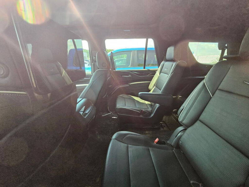 2023 Cadillac Escalade Sport