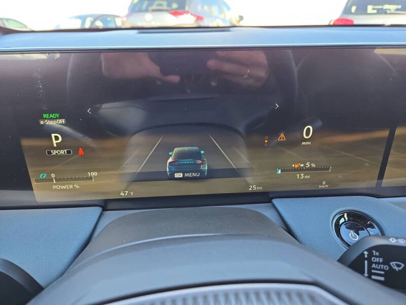 2026 Nissan LEAF Platinum+