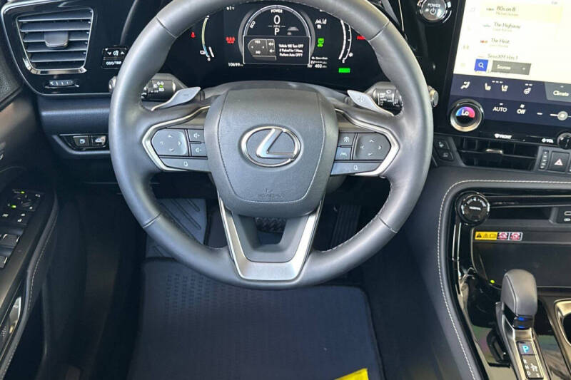 2025 Lexus NX 450h+