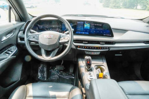2024 Cadillac XT4 Luxury