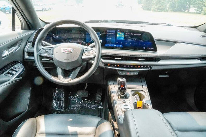 2024 Cadillac XT4 Luxury