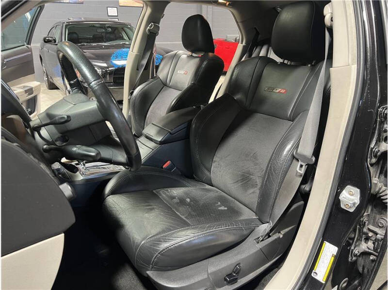 2007 Chrysler 300 SRT-8