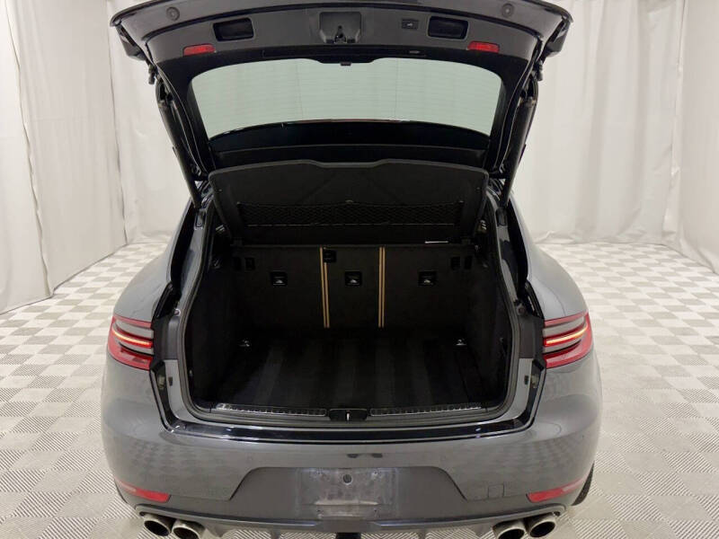 2018 Porsche Macan S