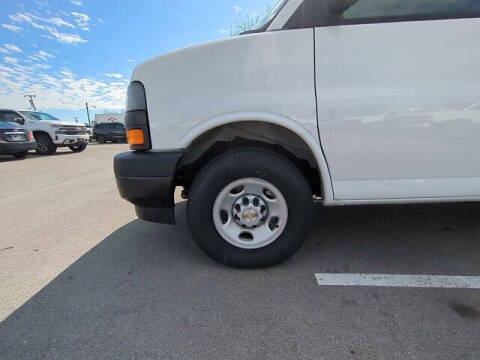 2025 Chevrolet Express 2500