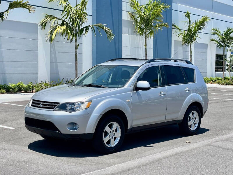 2008 Mitsubishi Outlander for sale at VE Auto Gallery LLC in Lake Park FL