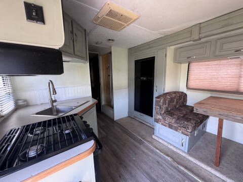 2003 Thor Motor Coach FourWinds 27D