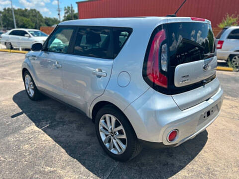 2019 Kia Soul +