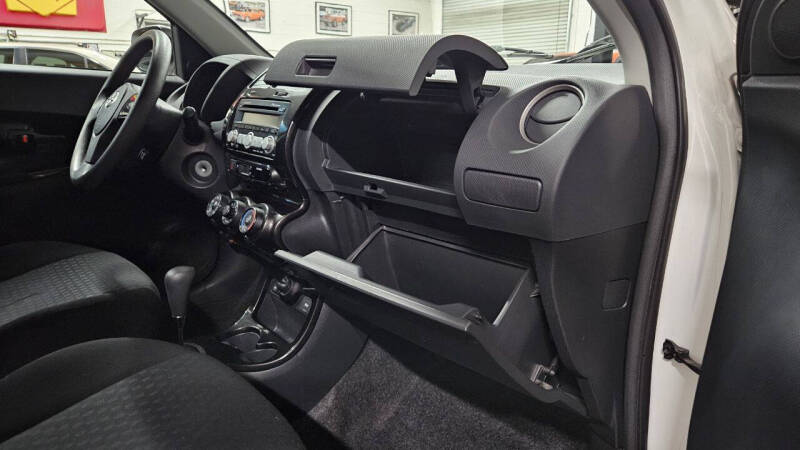 2009 Scion xD Base photo 47