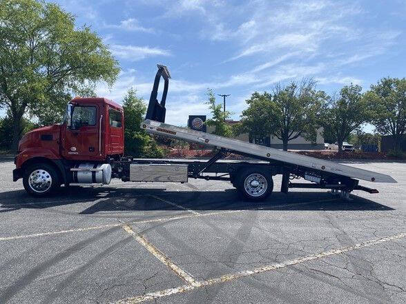 2024 Mack MD6