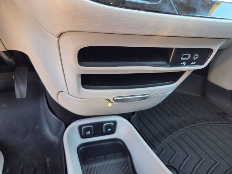 2017 Chrysler Pacifica Touring-L