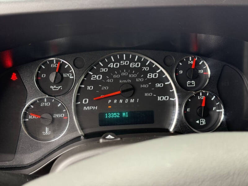 2023 Chevrolet Express 3500