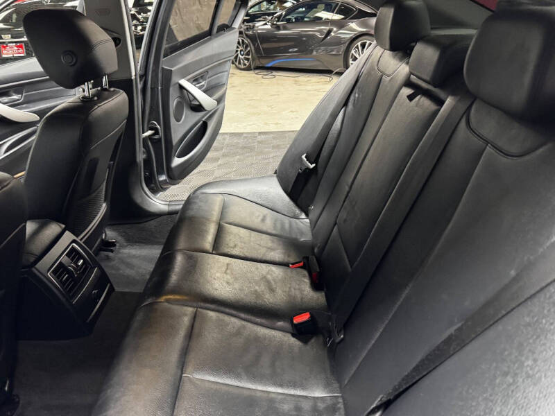 2018 BMW 3 Series 320i xDrive