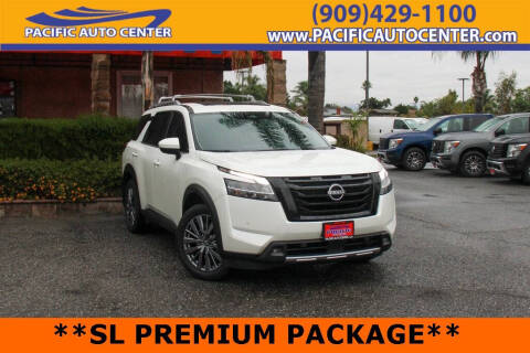 2024 Nissan Pathfinder SL