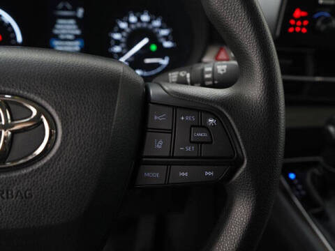 2024 Toyota Sienna LE 8-Passenger