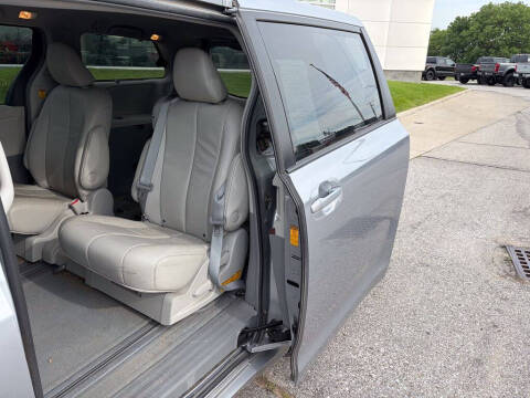 2013 Toyota Sienna