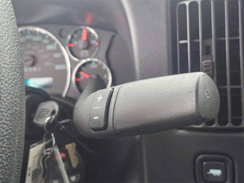 2025 Chevrolet Express 2500