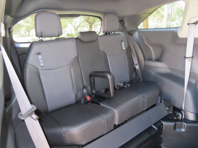 2023 Toyota Sienna XSE 7-Passenger