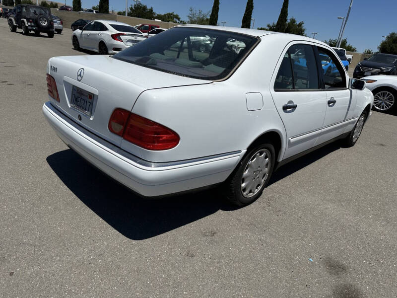 1998 Mercedes-Benz E-Class E 320