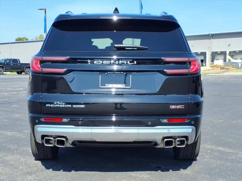 2024 GMC Acadia Denali