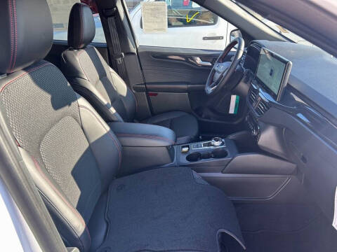 2026 Ford Escape Hybrid ST-Line Select