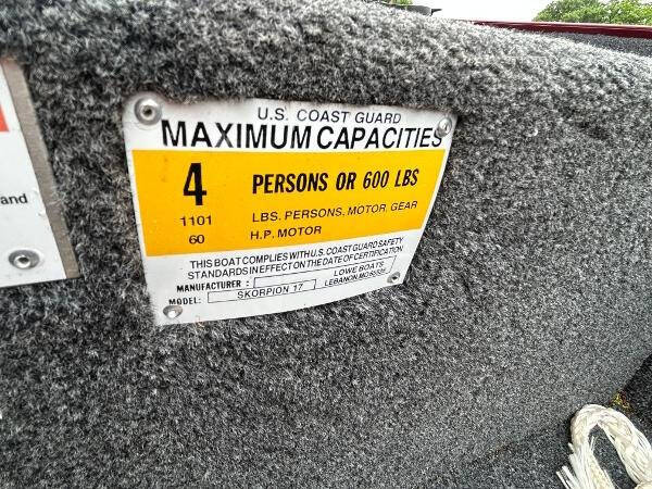 2022 Lowe Boats Skorpion 17