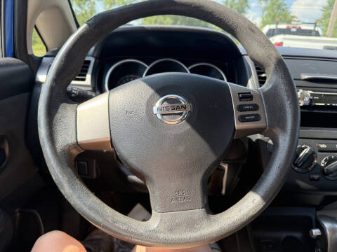 2011 Nissan Versa 1.8 S