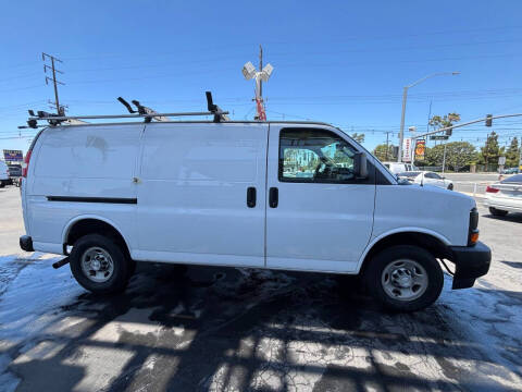 2017 Chevrolet Express 2500