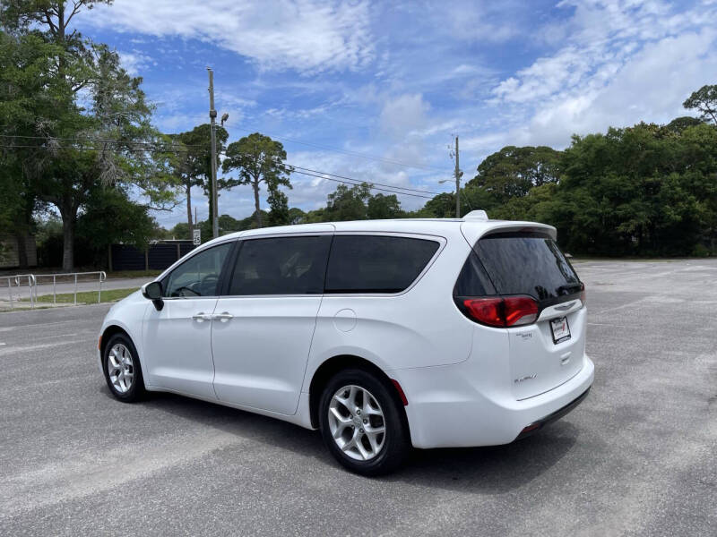 2017 Chrysler Pacifica Touring Plus