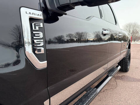 2022 Ford F-350 Super Duty Lariat